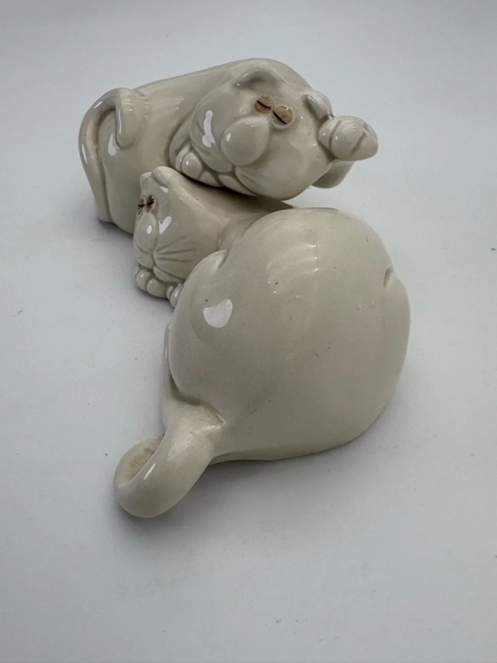 Vintage Fitz & Floyd “Cat Nap” 1970s Nesting Cat Salt and Pepper Shakers